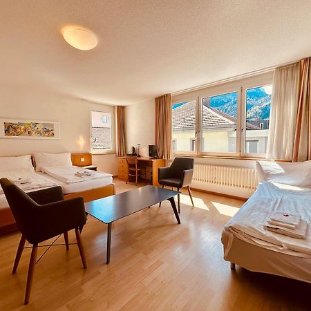 Hotel Rebstock Meiringen Bagian luar foto