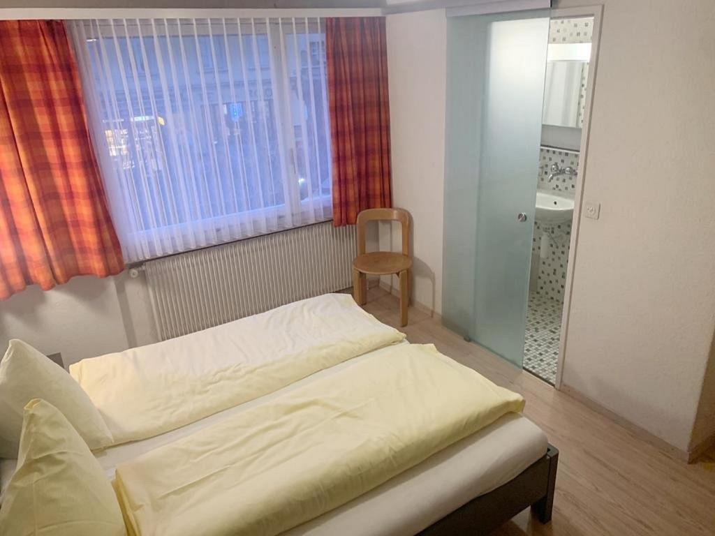 Hotel Rebstock Meiringen Bagian luar foto