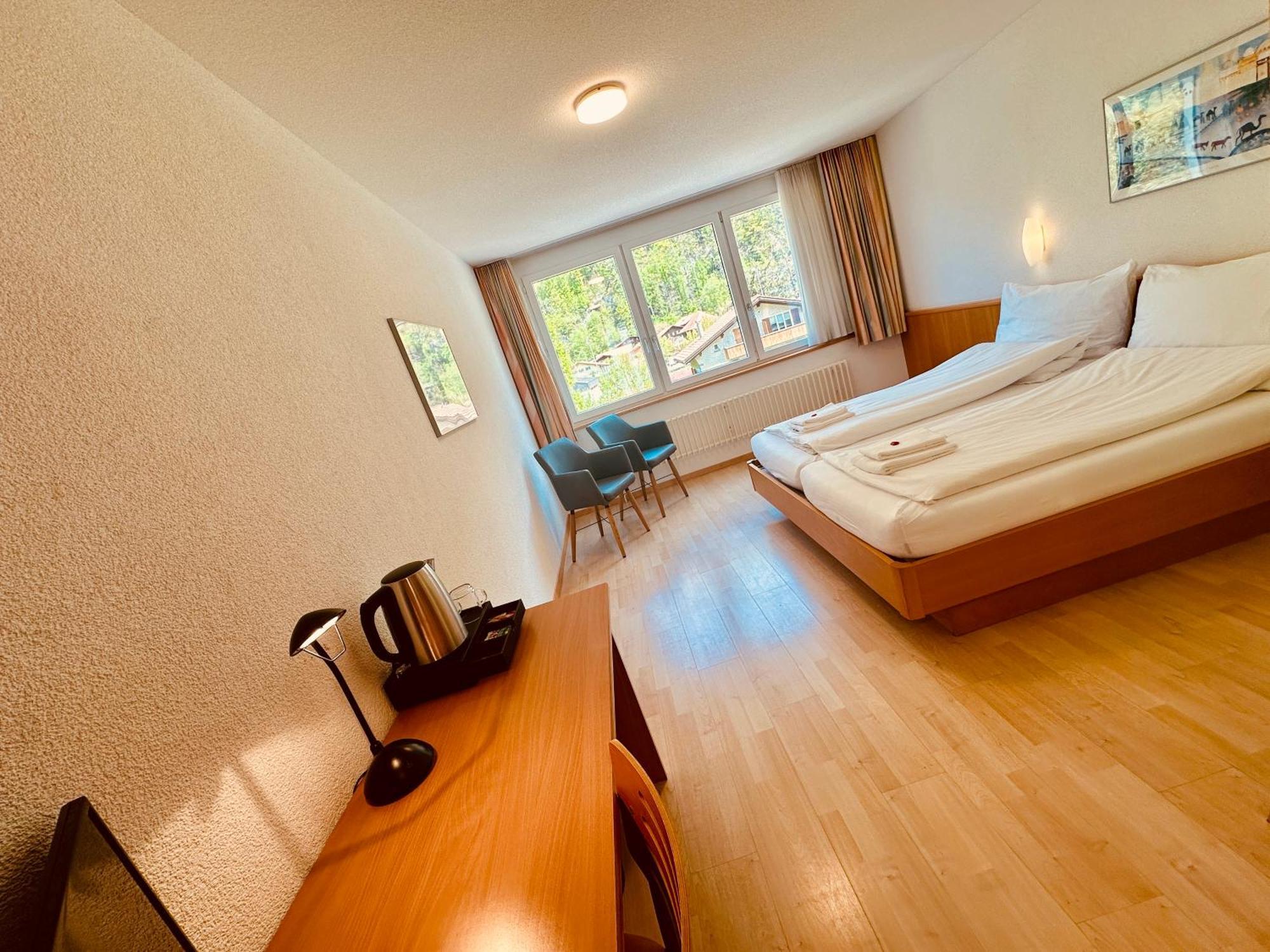 Hotel Rebstock Meiringen Bagian luar foto