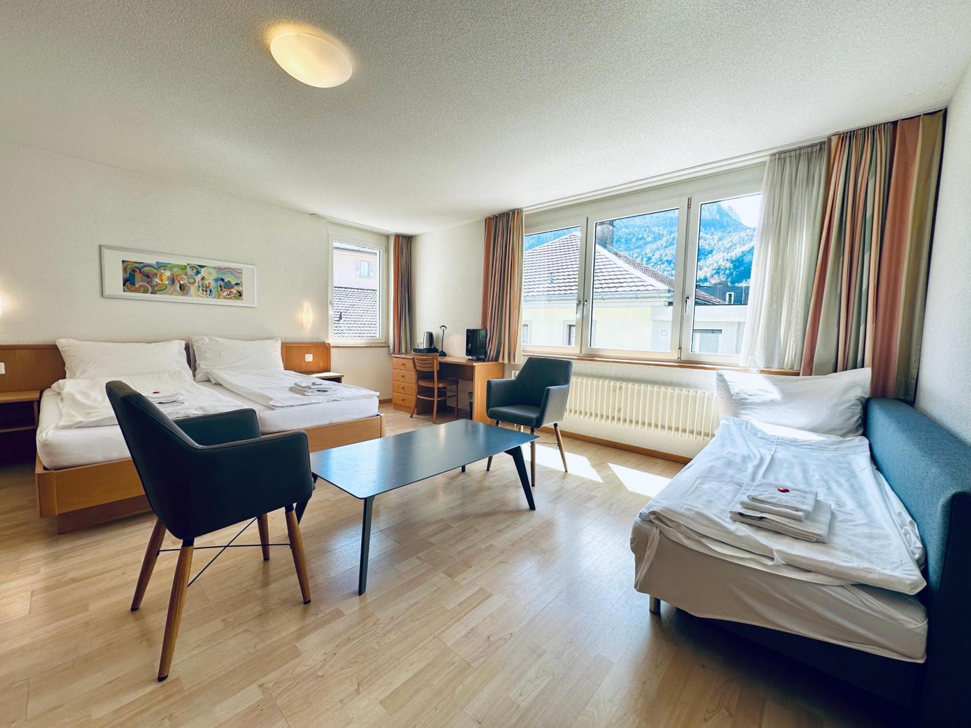 Hotel Rebstock Meiringen Bagian luar foto