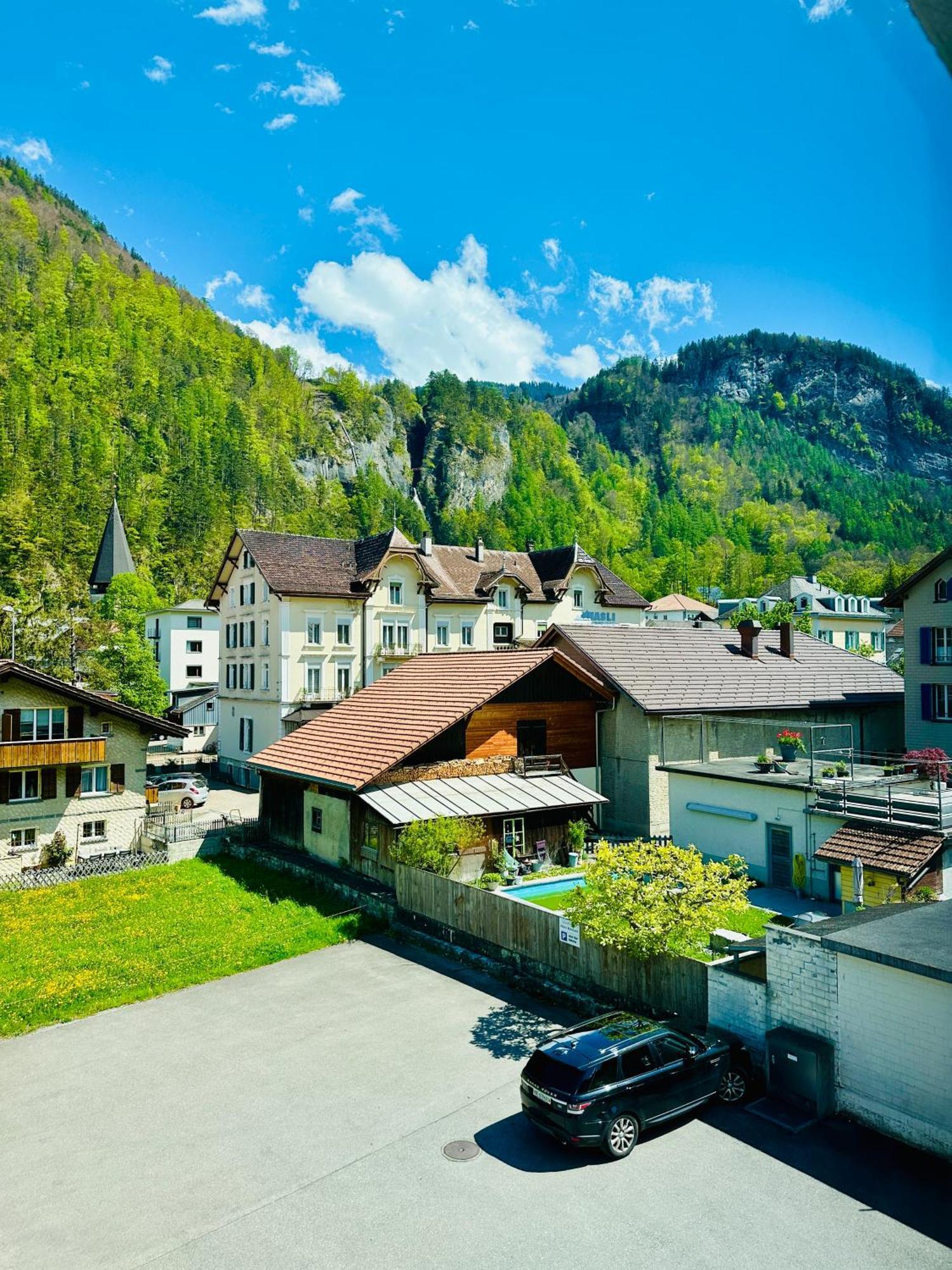 Hotel Rebstock Meiringen Bagian luar foto